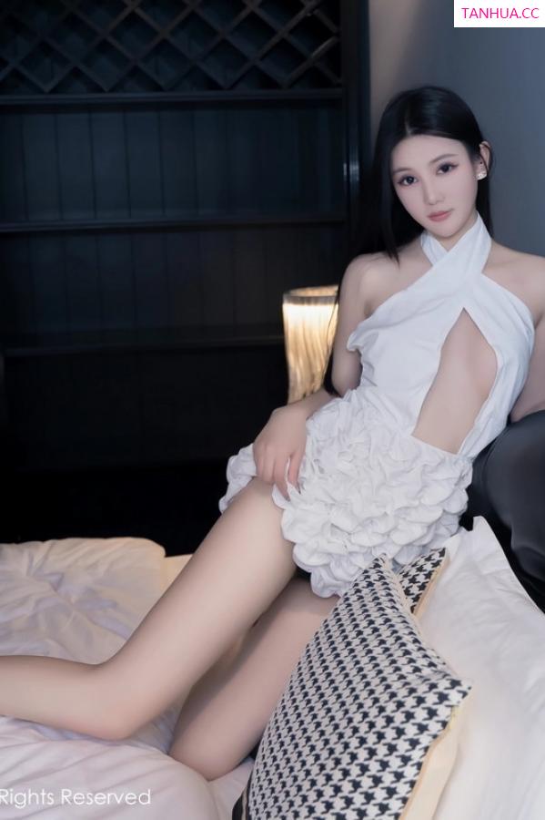 罗熙桐  [XiuRen]高清写真图 2023.09.01 No.7319 桐桐 高挑美腿第50张图片